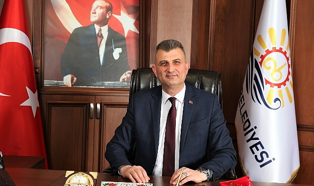 Gölcük Belediye Başkanı Ali Yıldırım Sezer, yayınladığı mesaj ile 29 Ekim Cumhuriyet Bayramı’nı kutladı.