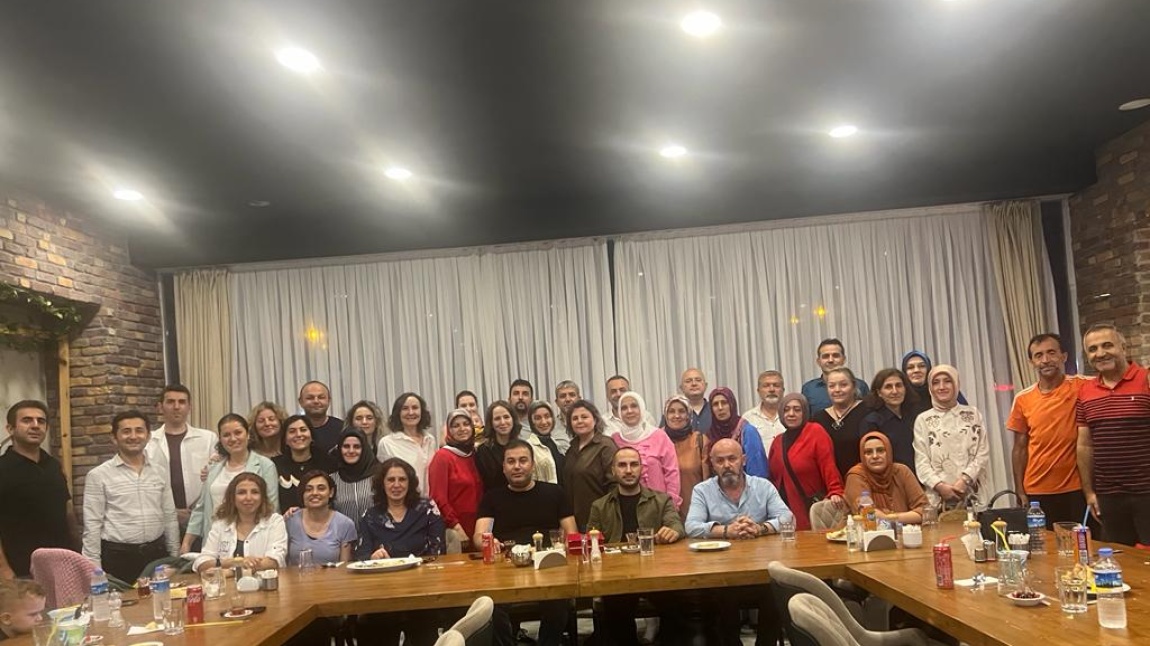 Bafra Fatih OrtaOkulu Müdürü Hasan ÇELENK’E veda yemeği