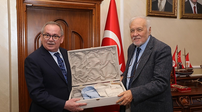 Prof. Dr. İlber Ortaylı’dan Başkan Demir’e ziyaret