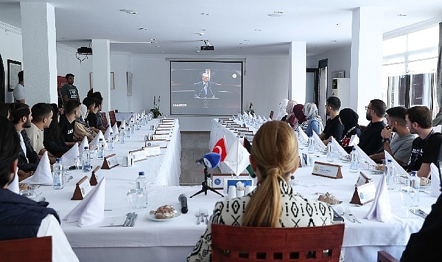 Rektör Hotar filistinli öğrencilerle buluştu