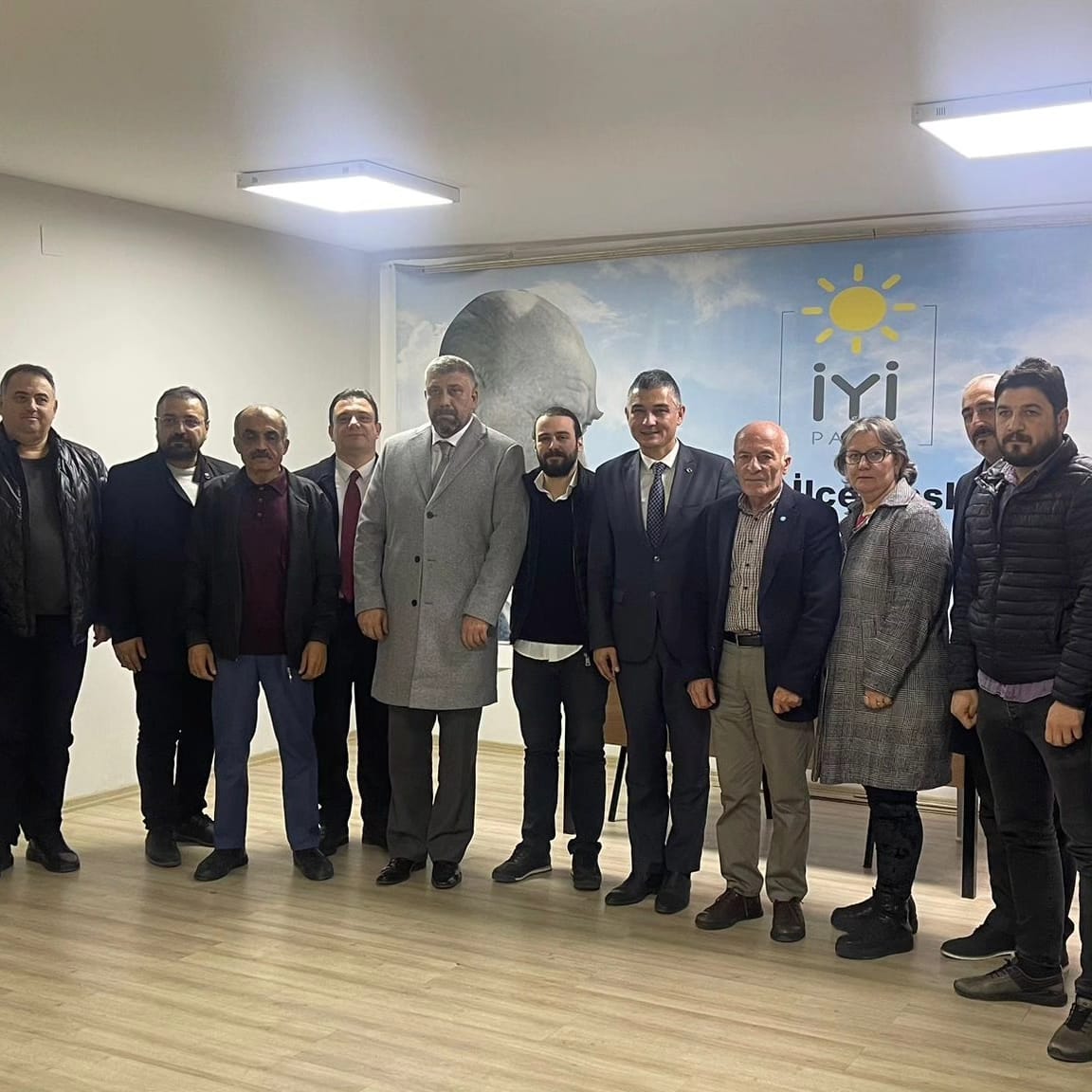 ERKUT ÇİFTÇİ İYİ PARTİ İLKADIM İLÇE BAŞKANLIĞINI ZİYARET ETTİ.