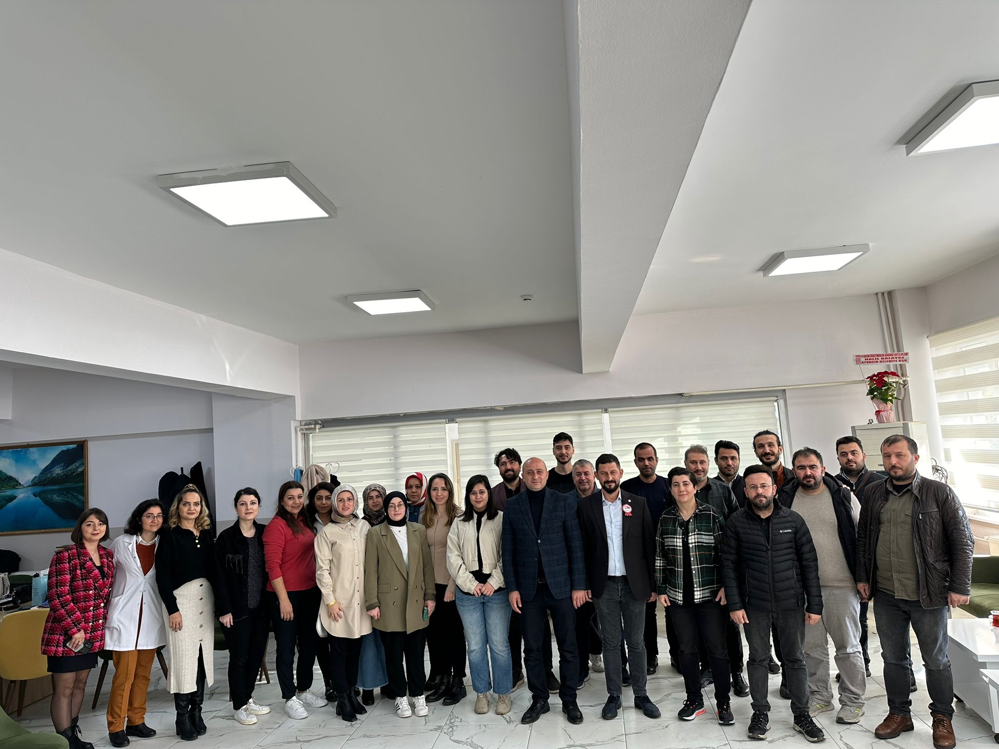 Eğitimci aday meslektaşlarını unutmadı….