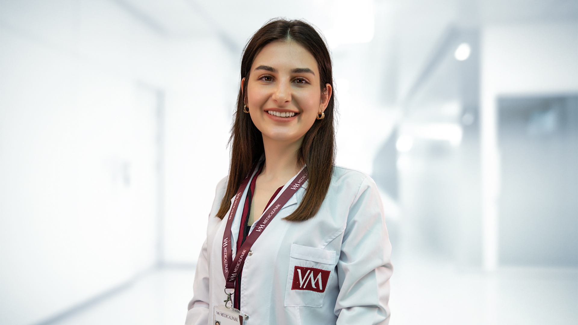 Sağır, “Ancak diş çapraşıklığı ve uyumsuz çene ilişkilerinin neden olduğu problemler estetikten çok daha fazlasını kapsar.