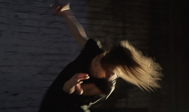 Akbank sanat’ta simyasal bir yolculuk, disiplinler arası canlı bir performans “dreamer”