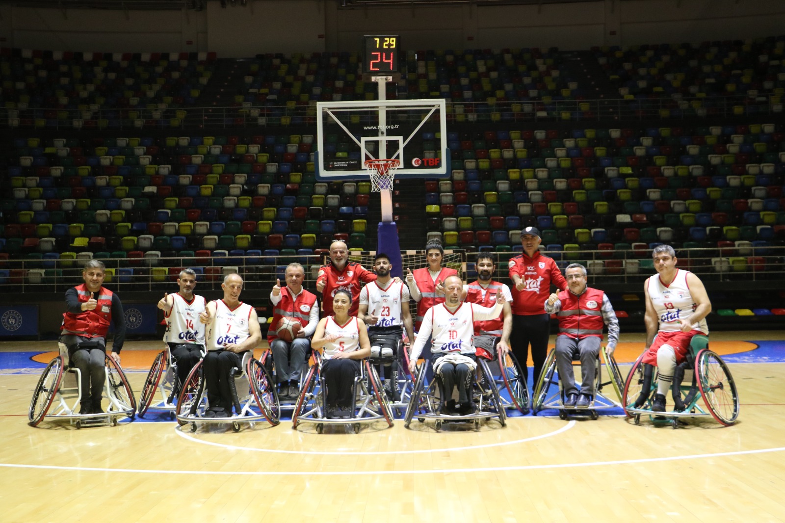 Çiftçi, “Büyük Anadolu Ailesi olarak her zaman engelli kardeşlerimizin yanında ve destekçisiyiz.”   