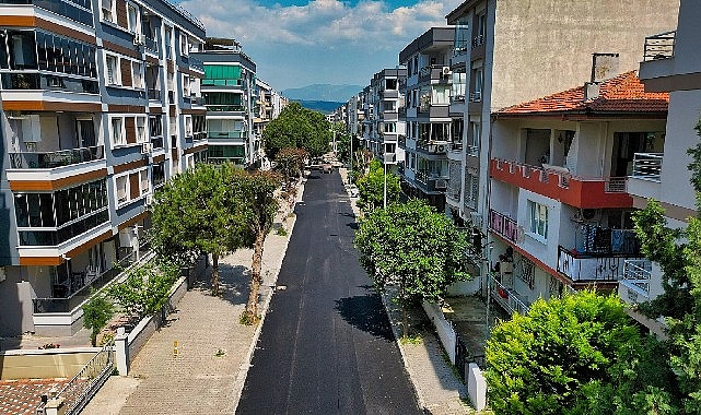 Gaziemir’in yollarında yoğun çalışma