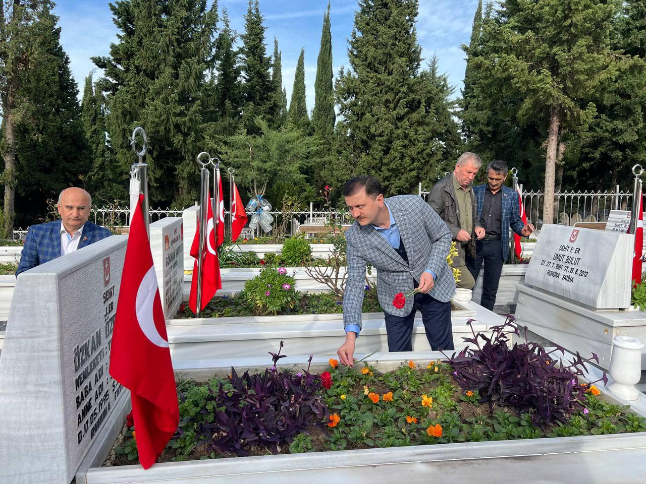 Çınkıl, şehit ailelerini unutmadı