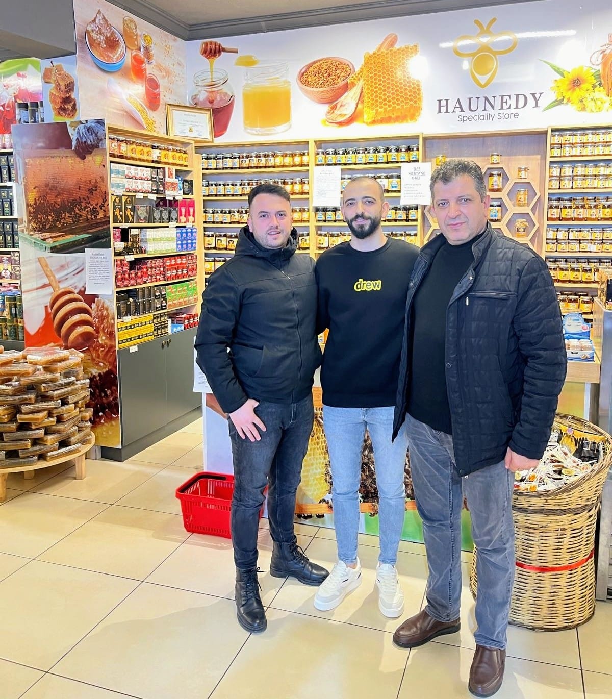 OĞUZHAN UZUN’DAN SÜRMENE LOKUM ETKİNLİĞİNE DESTEK