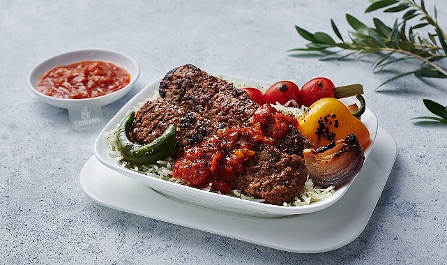 Emirates, 300 yemek tarifinden oluşan vegan mutfağına olan talebin %40 arttığını duyurdu