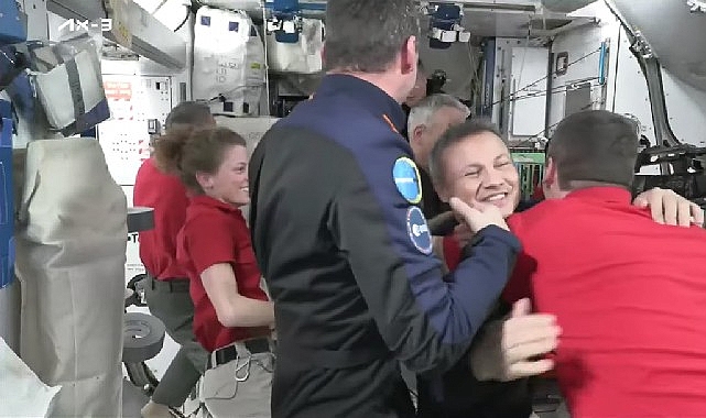 İletişim Başkanı Altun’dan, Gezeravcı’nın uzay yolculuğuna ilişkin paylaşım