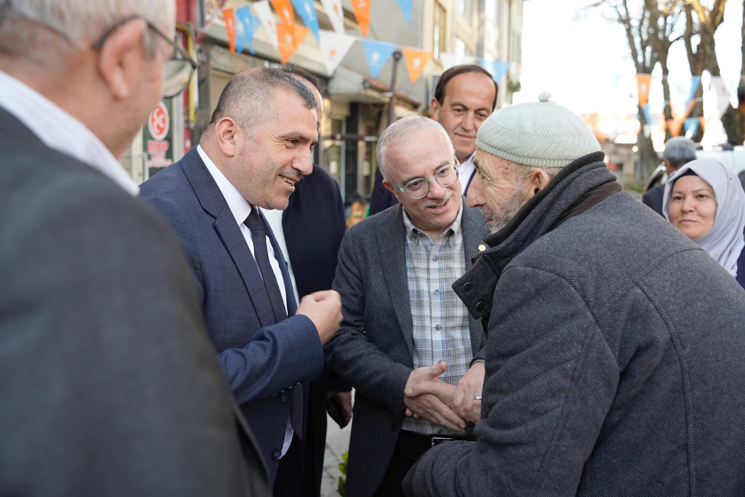 “VATANDAŞLARIN İHTİYAÇLARINA ÇÖZÜM ODAKLI YAKLAŞIM”
