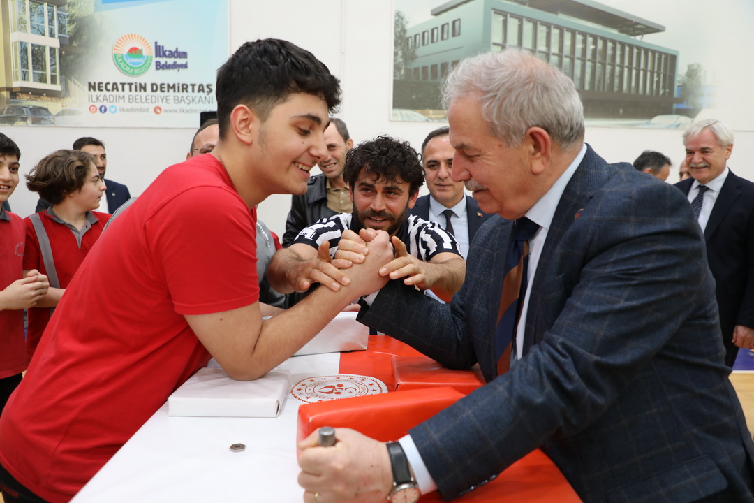 “Başkan Demirtaş’ın bileğini bükemediler”