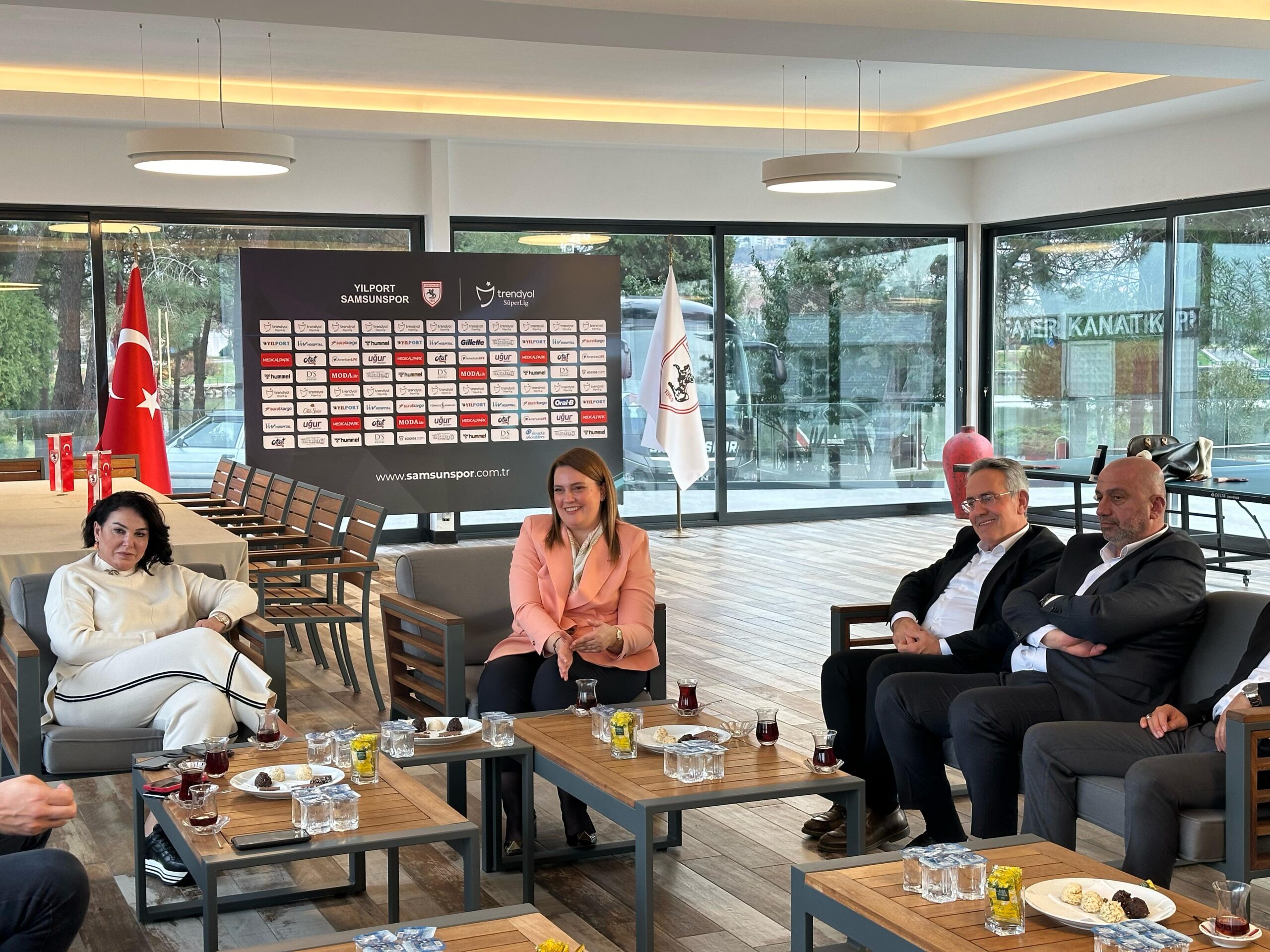 TÜFEKCİ’DEN SAMSUNSPOR BASKETBOL’A BÜYÜK DESTEK