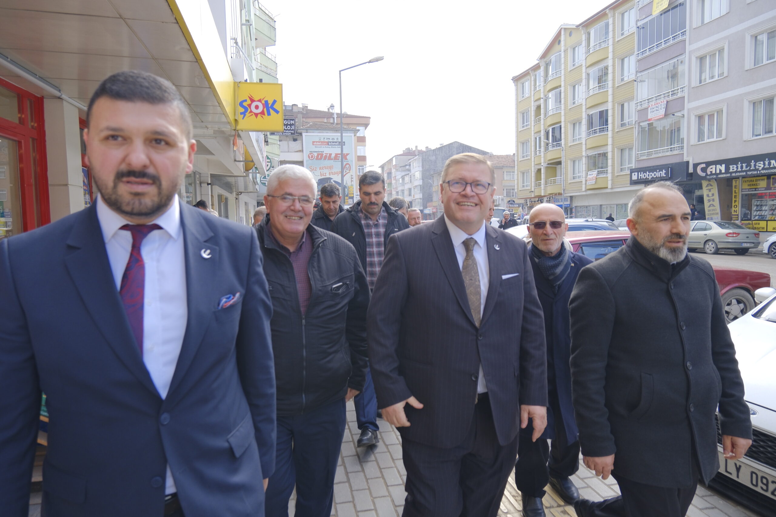 Adem Güney: Kaçak Billboard Asmak Haramdır
