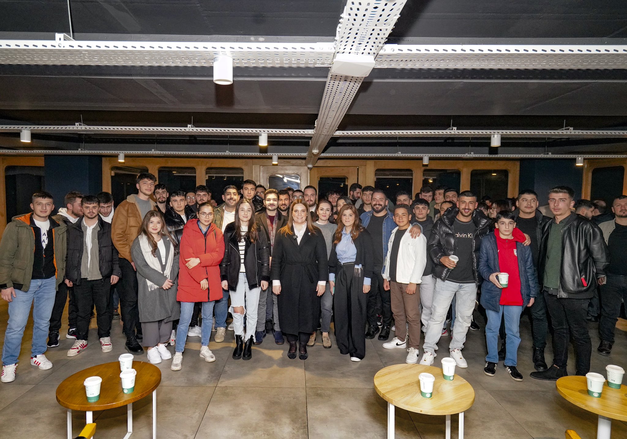 TÜFEKCİ: ÖĞRENCİLERİMİZE 8 BİN TL BURS DESTEĞİ