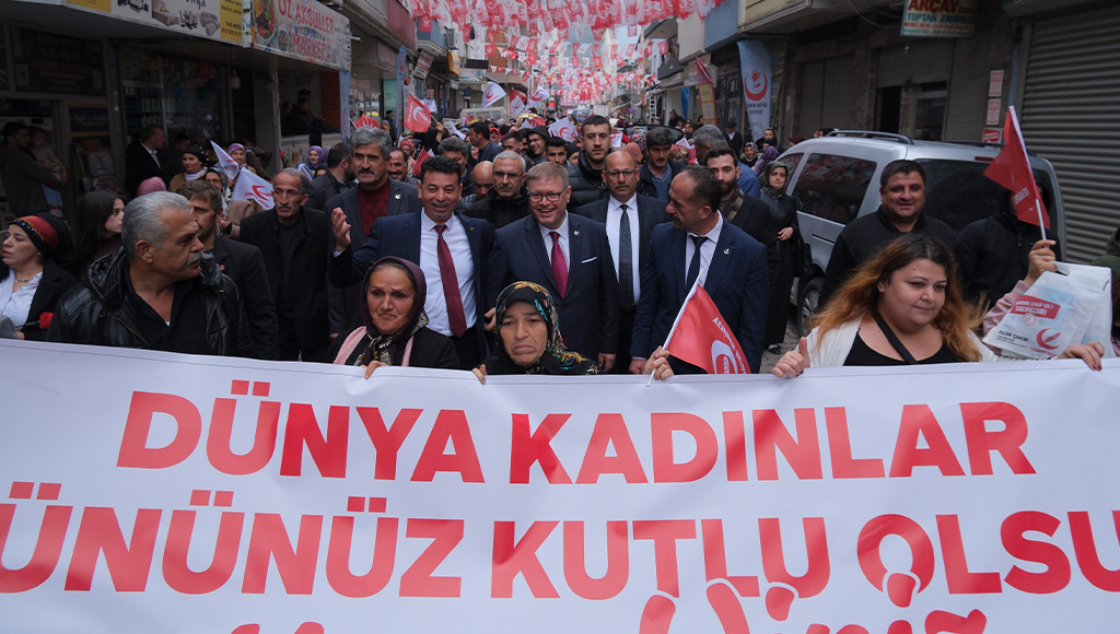 ADEM GÜNEY ‘BÜYÜKŞEHİR BELEDİYE MECLİSİNE KADIN ELİ DEĞECEK’