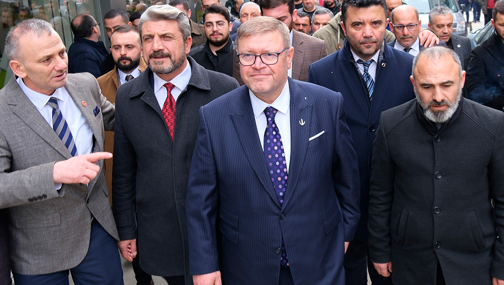 ADEM GÜNEY BAFRA’DA KONUŞTU: “31 MART’TA ANLAKLI BELEDİYECİLİK ANLAYIŞINI GETİRECEĞİZ”