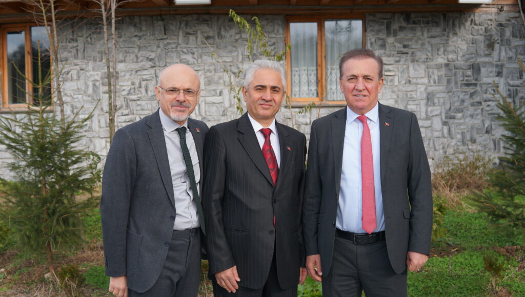 CEVAT ÖNCÜ: “SALIPAZARI’NDA YAPILMAYAN YATIRIMLARI YAPMAK İÇİN YOLA ÇIKTIK”