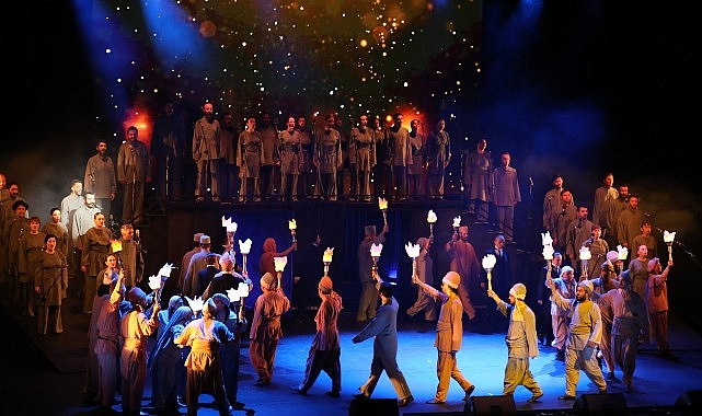 İstanbul Büyükşehir Belediyesi Şehir Tiyatroları, “Bu Memleket Bizim” oyunuyla 9. Anadolu Tiyatro Ödülleri’nden “Cumhuriyetimizin 100. Yılı Ödülü”ne layık görüldü