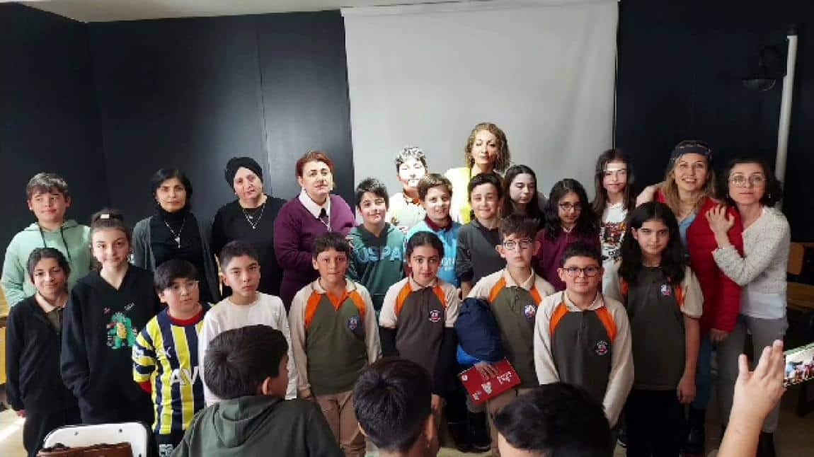 O Okul 101 Deyim 101 Öykü kitabını okudu