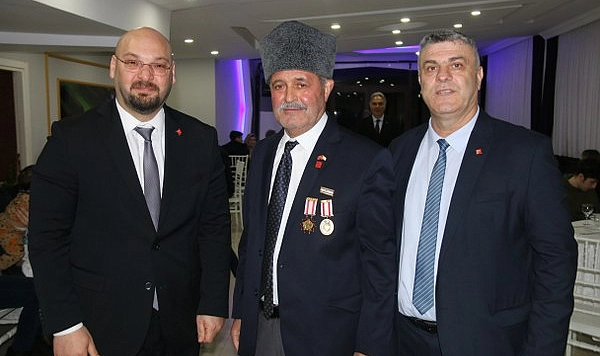 Serhat Türkel, şehit aileleri ve gazilerle iftarda bir araya geldi