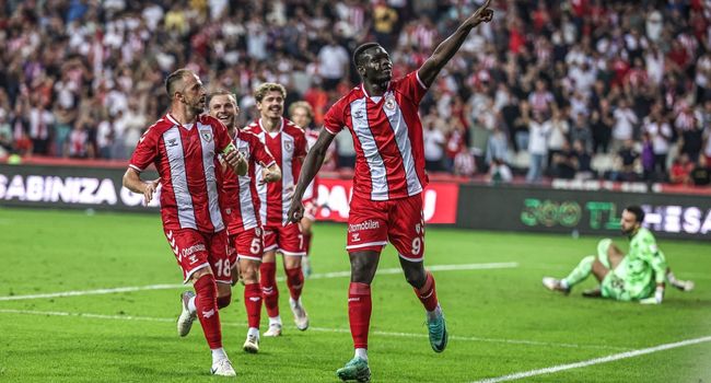 Samsunspor Evinde Kazandı 2-0 – SPOR