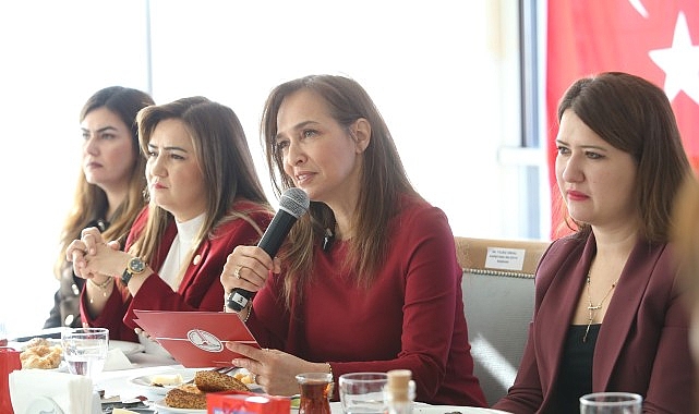 İzmir’in güçlü kadınları Karşıyaka’da buluştu