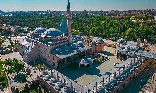 Mevlana Celaleddin-i Rumi vefatının 751’inci yılında Ege Üniversitesinde anılacak