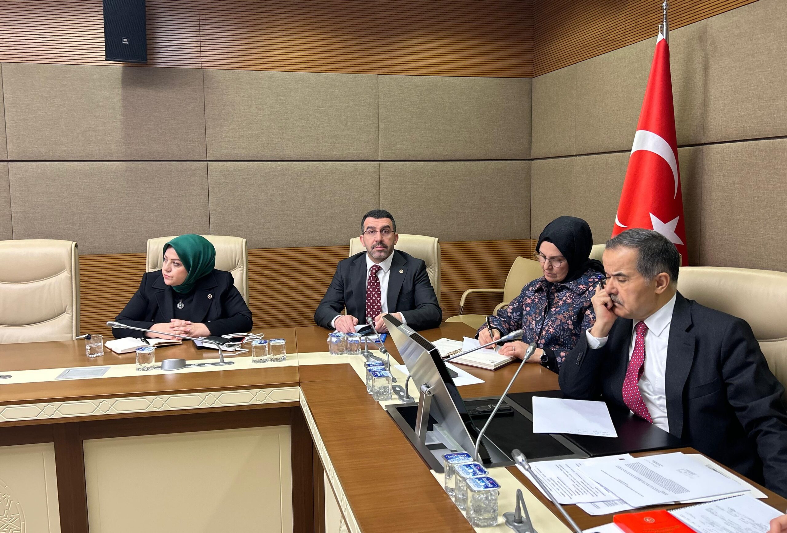 Kars Milletvekili Çalkın, çocuklara karşı şiddet ve istismarı Araştırma Komisyonun toplantısına katıldı