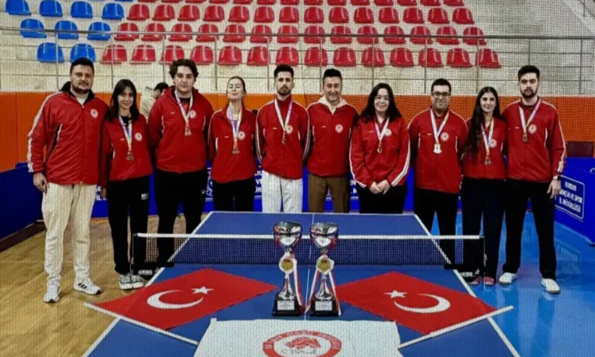 Burdur Tenis takımı İtalya’da Türkiye’yi temsil edecek