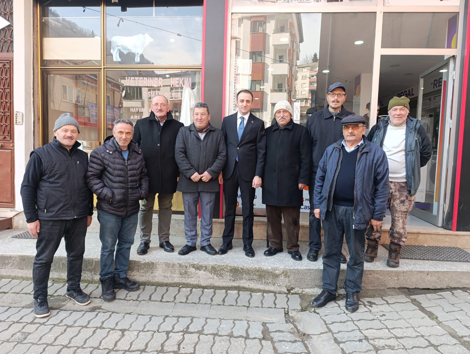 İlçe Kaymakamı Semih Memiş takdir topluyor