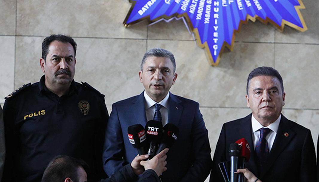 Antalya Valisi Hulusi Şahin’den gözdağı! Kim olursa olsun yasal süreç işletilecek