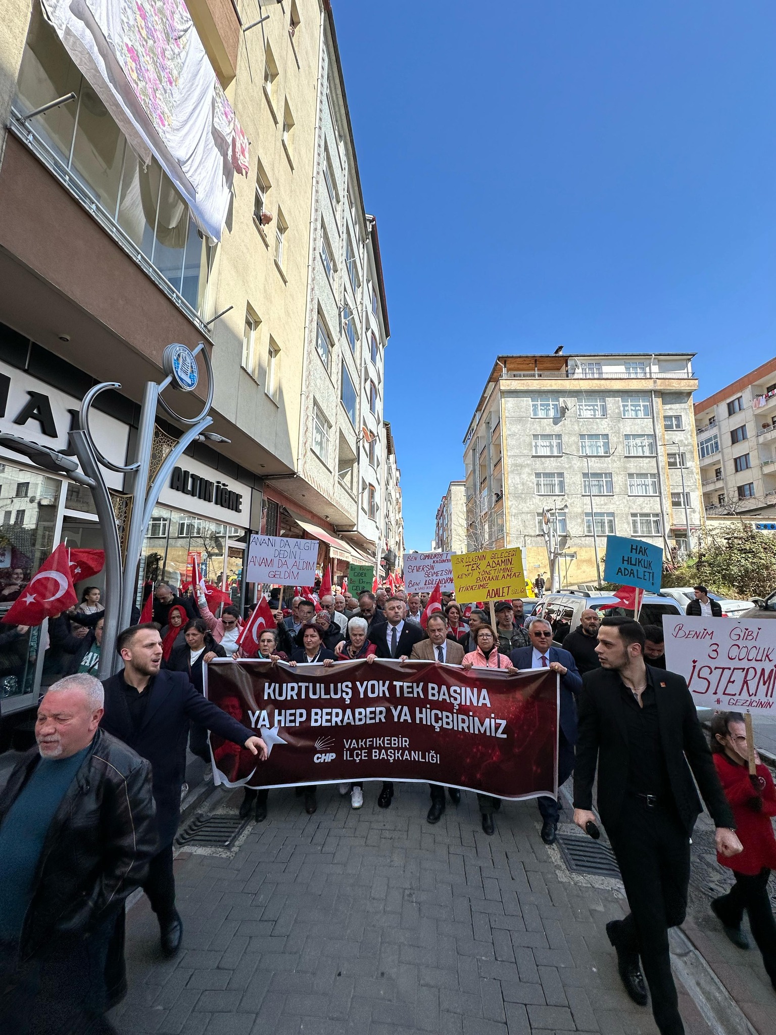 Vakfıkebir, Ekrem İmamoğlu için yürüdü