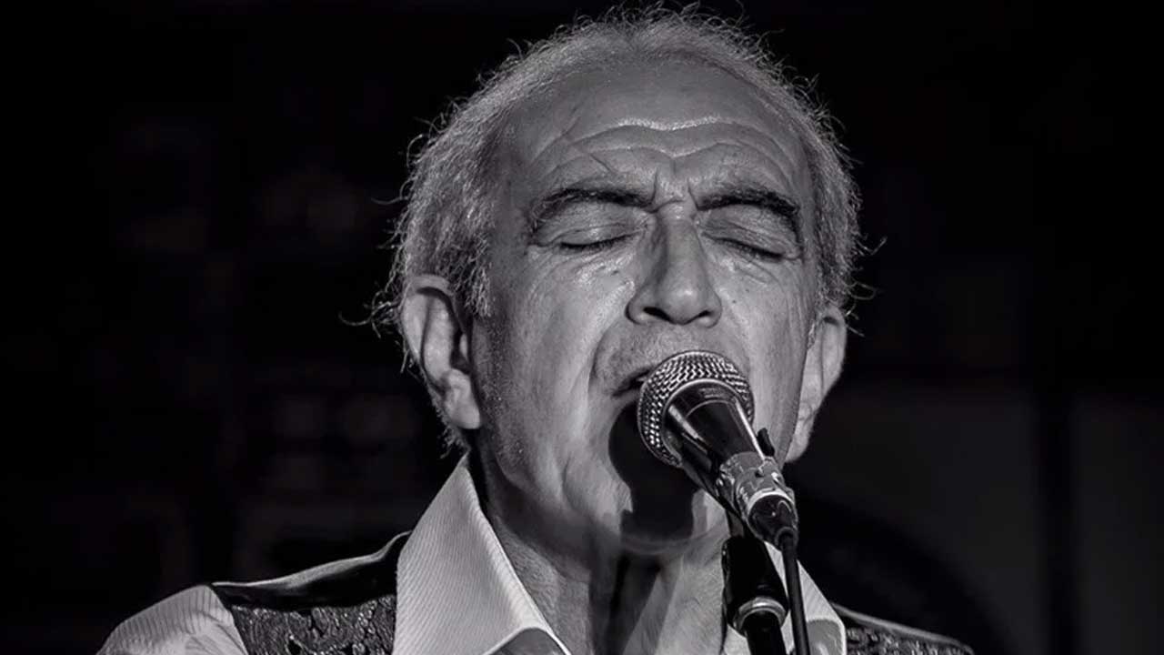 Türk müziğinin usta ismi Edip Akbayram hayatını kaybetti