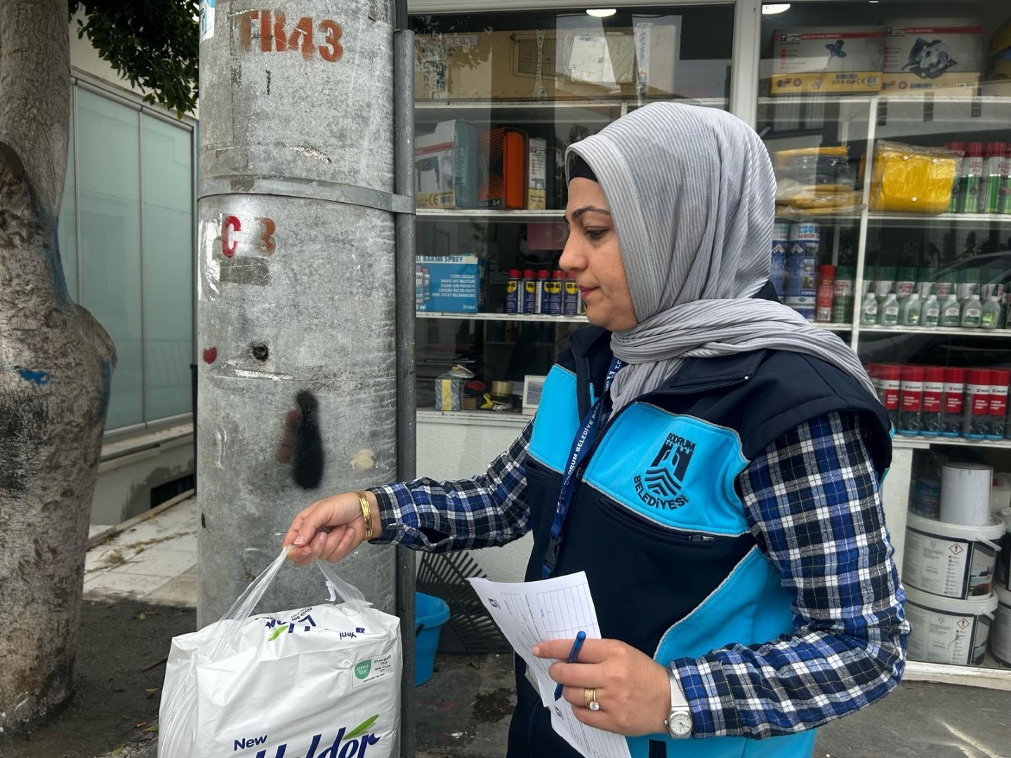 Bodrum Belediyesi, yüzleri güldürmeye devam ediyor