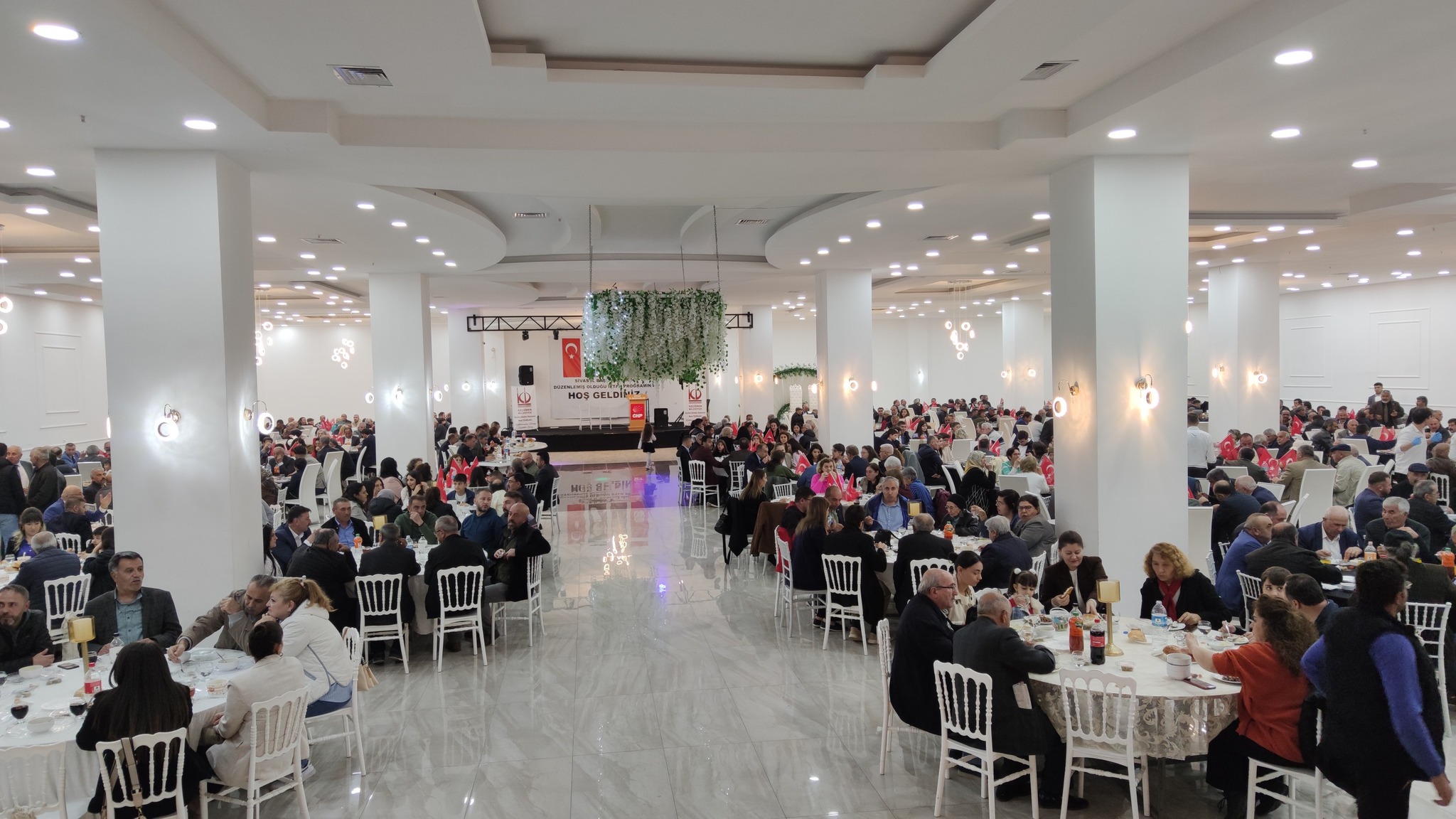 CHP Sivas İl Başkanlığı, iftar yemeği düzenledi