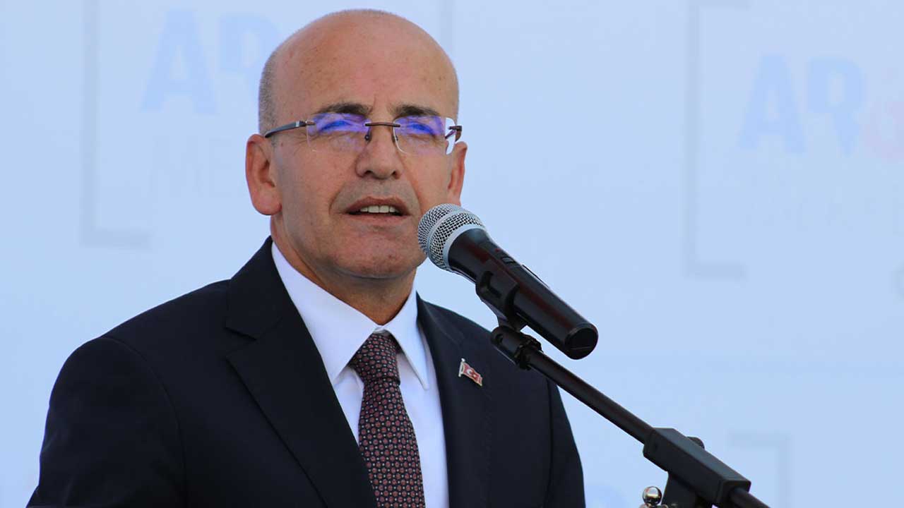 Mehmet Şimşek: “Ekonomide gerekli adımları atmaya devam edeceğiz”