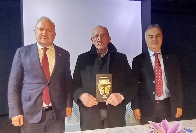 BHA Muhabiri Özcan’a Çırakoğlu ve Bakır’dan imzalı kitap
