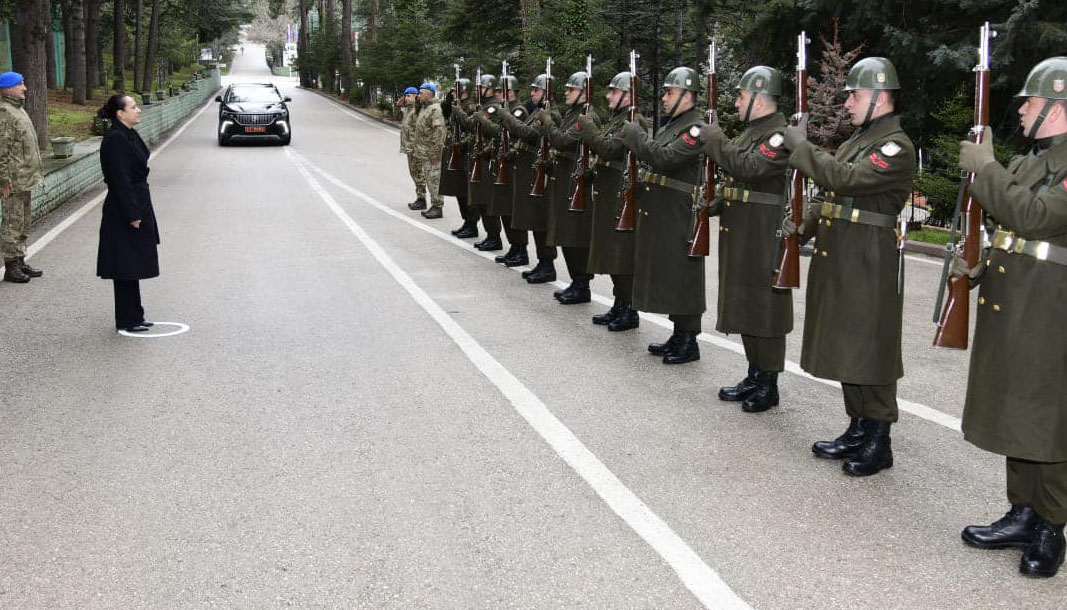 Burdur Valisi Tülay Baydar Bilgihan’dan Eğirdir’e ziyaret