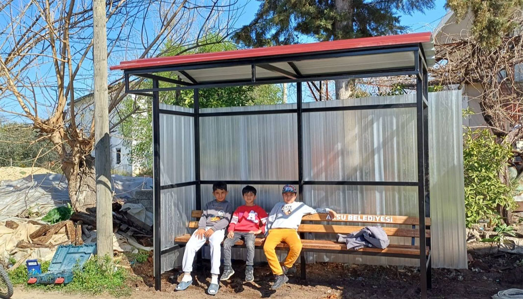 Antalya’nın Aksu ilçesinde yeni duraklar halkın hizmetinde!