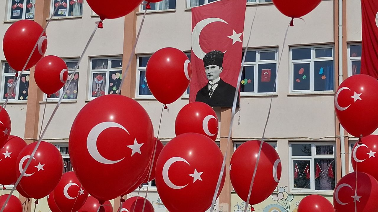 Beypazarı’nda 23 Nisan Coşkusu Okullarda Başladı