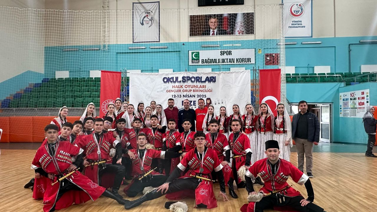 Kars Halk Oyunları Türkiye Finalinde: Lise Gururu