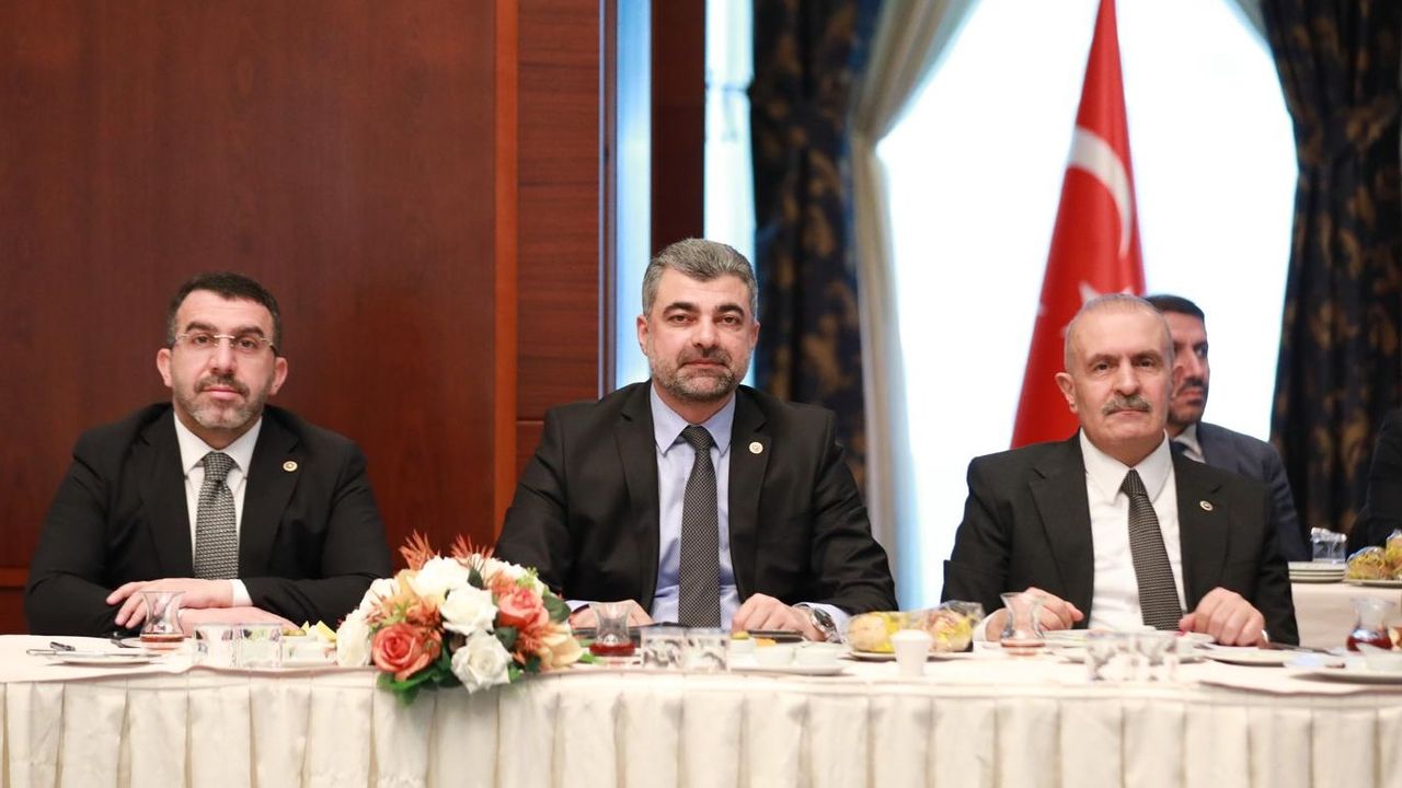 AK Parti Ankara’da Ekonomi Reformlarını İstişare Etti