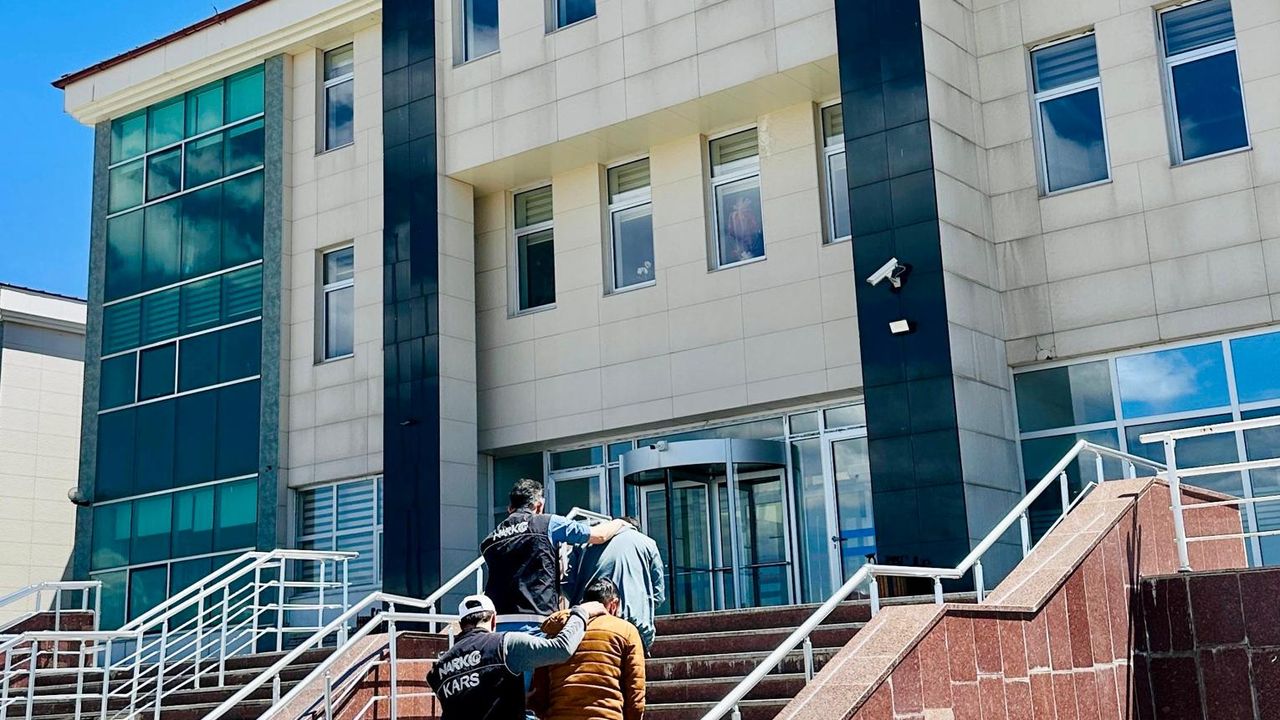 Kars Narkotik Operasyonu: Metamfetamin ve 2 Tutuklama