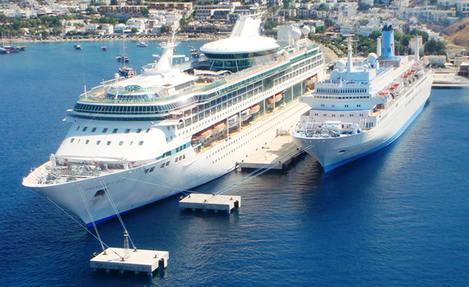 Ege Port Limanı’na üç kruvaziyer yanaştı: Bin 657 turist geldi