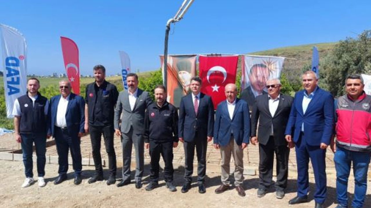 Hatay Arsuz Depremzede Çiftçiye 42 Ahır