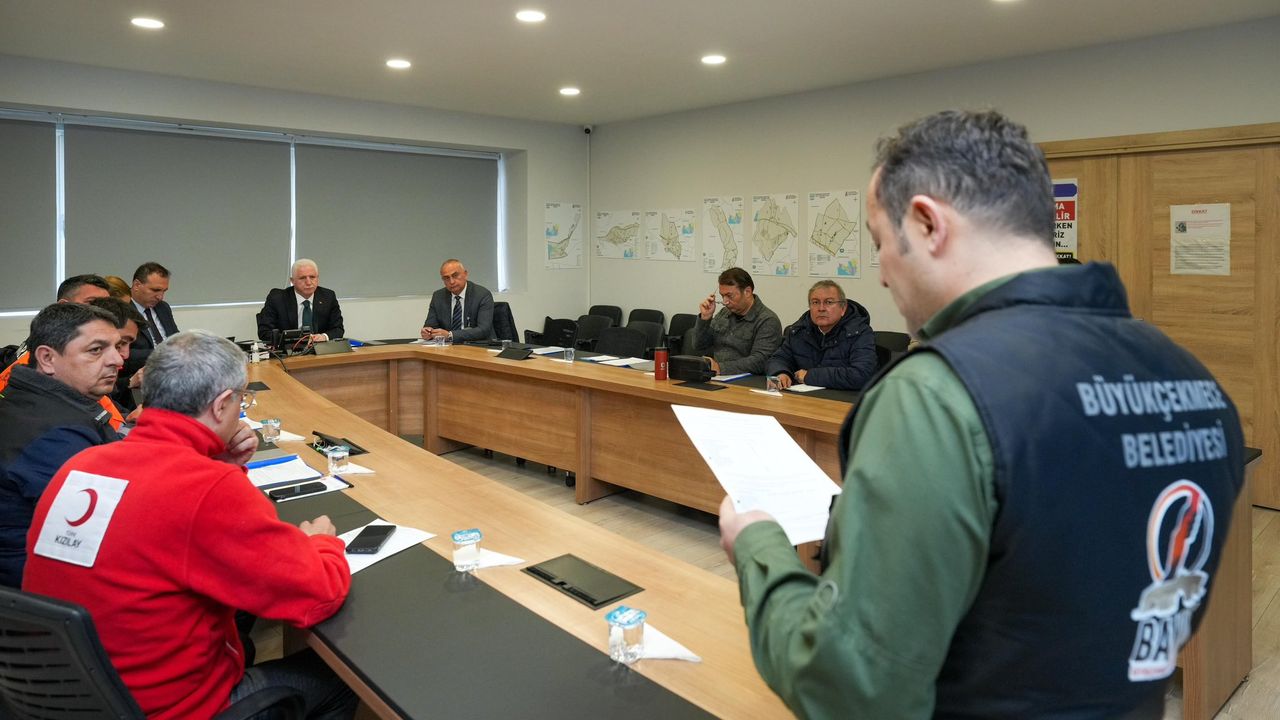 İstanbul Depremi Sonrası Vali Gül Koordinasyon Toplantıları