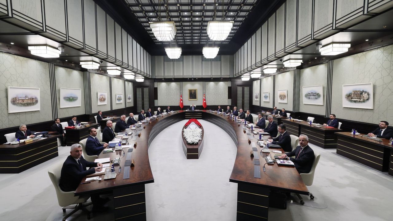 Erdoğan Kabinesi: Ekonomi, Terör ve Bölgesel Krizler