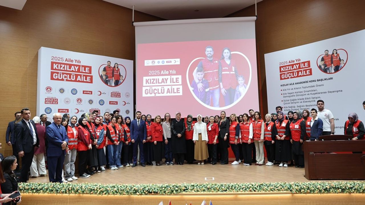 Kızılay’dan Aile Akademisi: Güçlü Yapıya İlk Adım