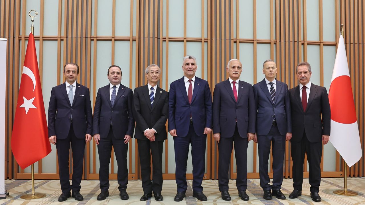Ticaret Bakanı Bolat Tokyo’dan Yatırım Daveti Yaptı